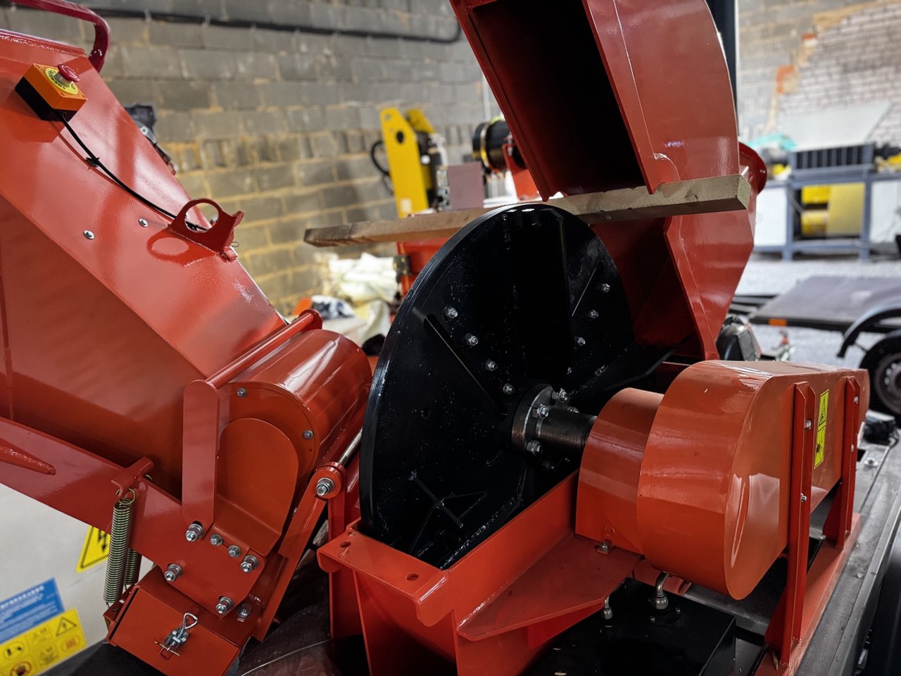 картинка Измельчитель дерева DH-50 нового образца ДВС - FAW / Changchai от магазина Одежда+