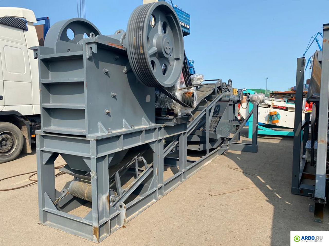 картинка Щековая дробилка дизельная ре400/600 от магазина Одежда+