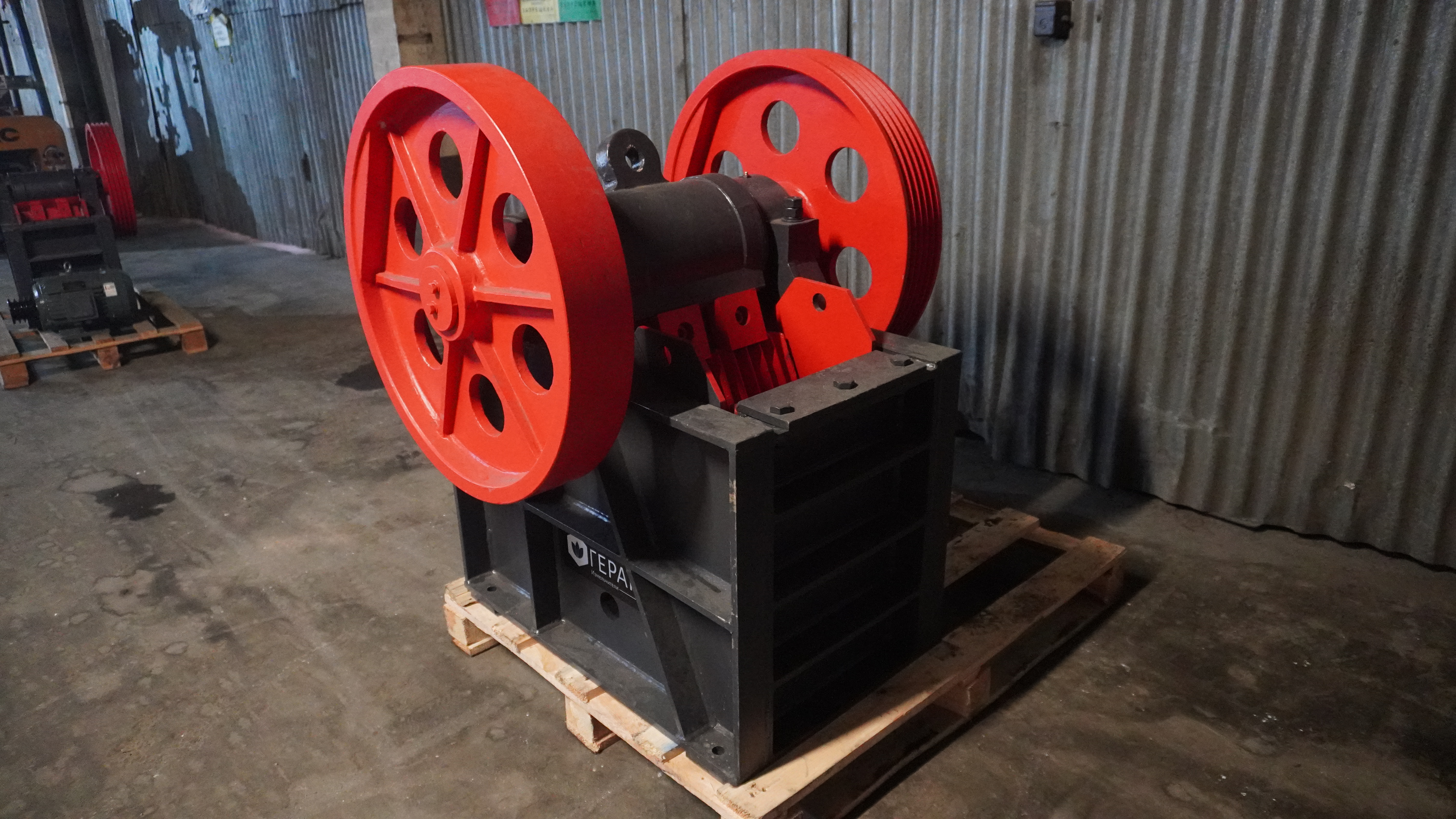 картинка Дробилка щековая PE-600x900 от магазина Одежда+