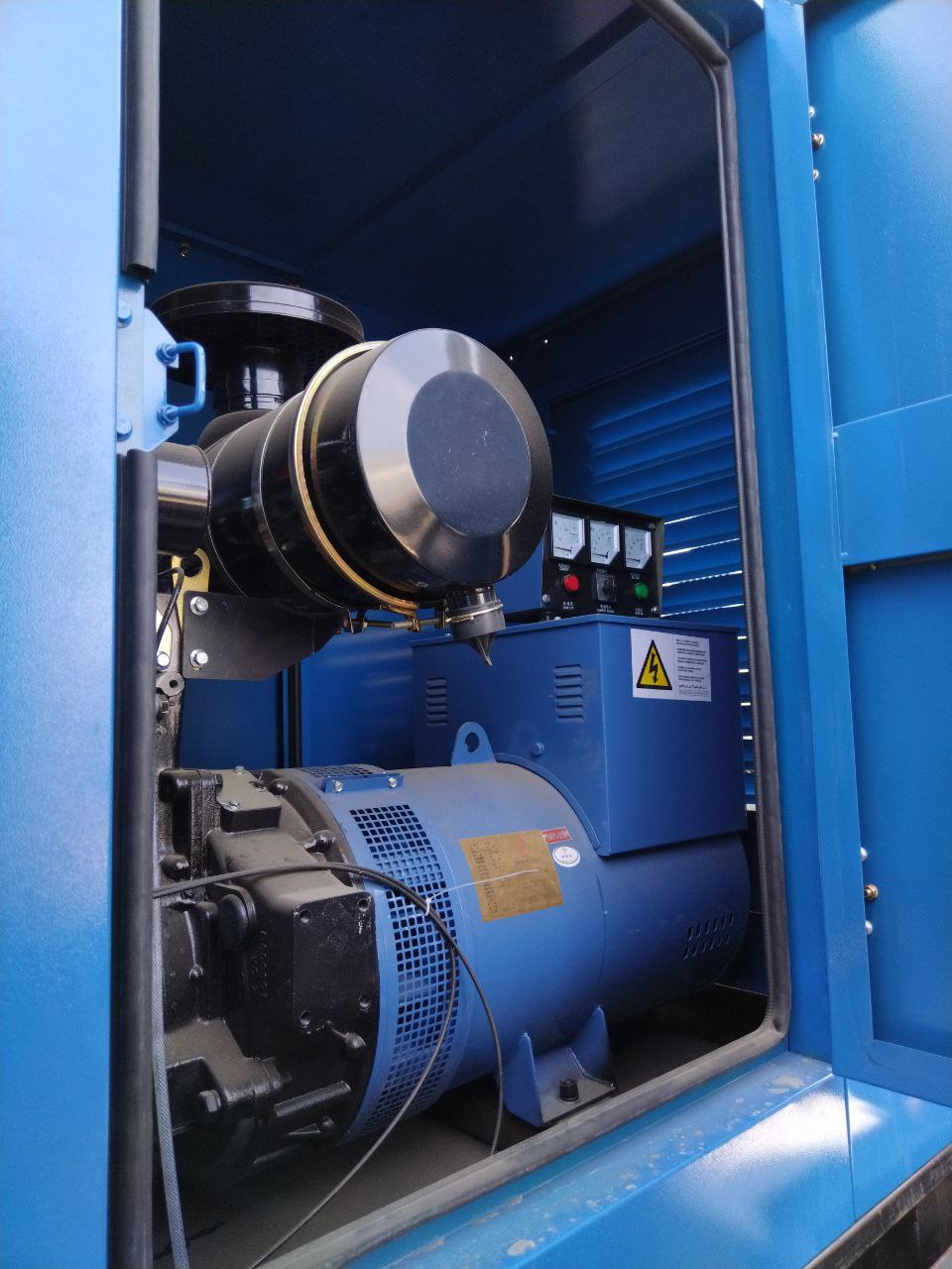 картинка Щековая дробилка PE-400х600 на колесном шасси с генераторной установкой от магазина Одежда+