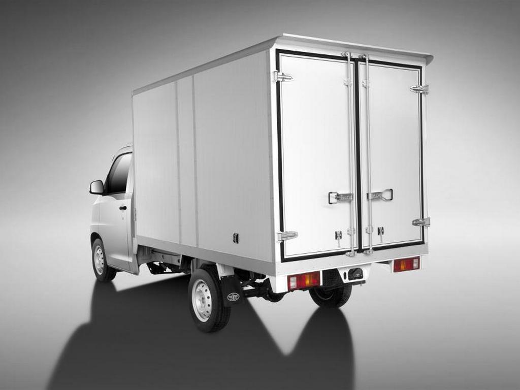 картинка FAW T80 – промтоварный фургон от магазина Одежда+