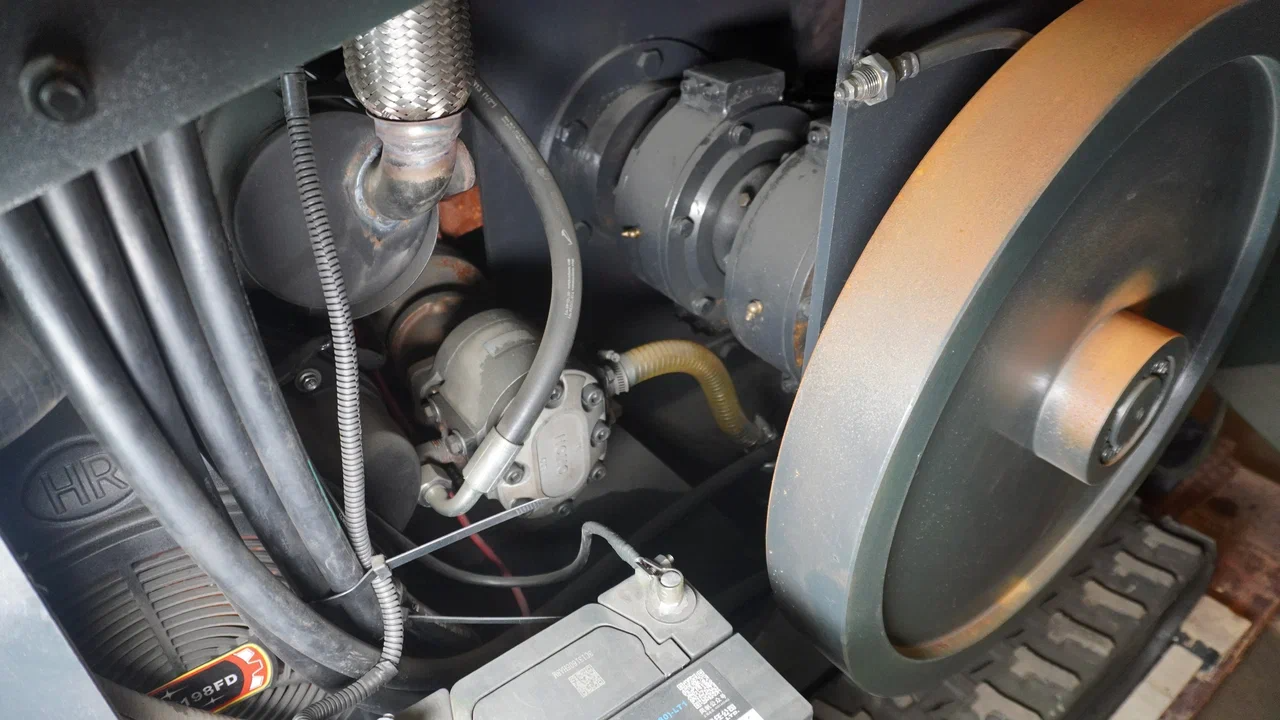 картинка Мобильный измельчитель щековый Upsen U-JC425 от магазина Одежда+