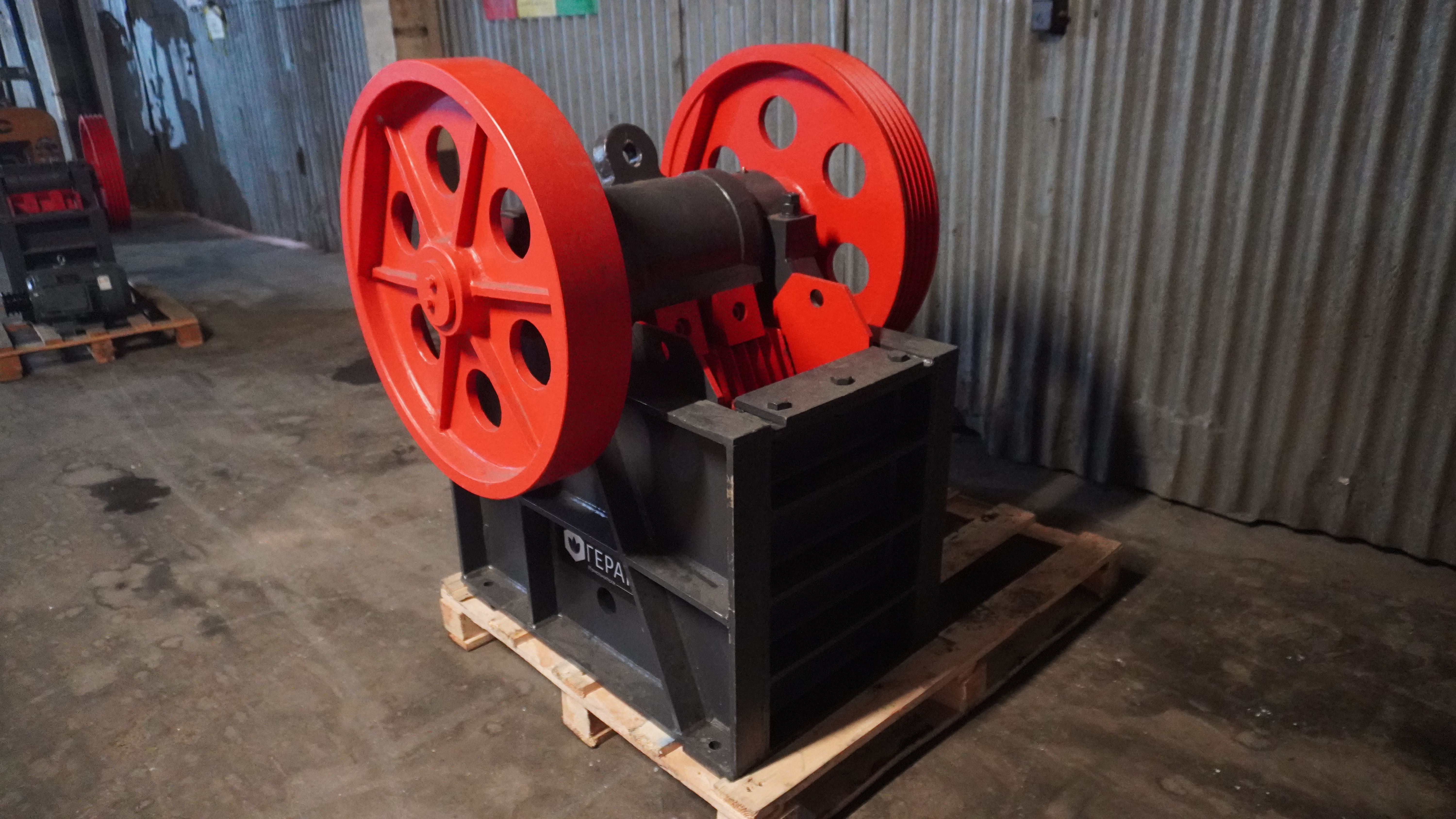 картинка Дробилка щековая PE-150х250 от магазина Одежда+