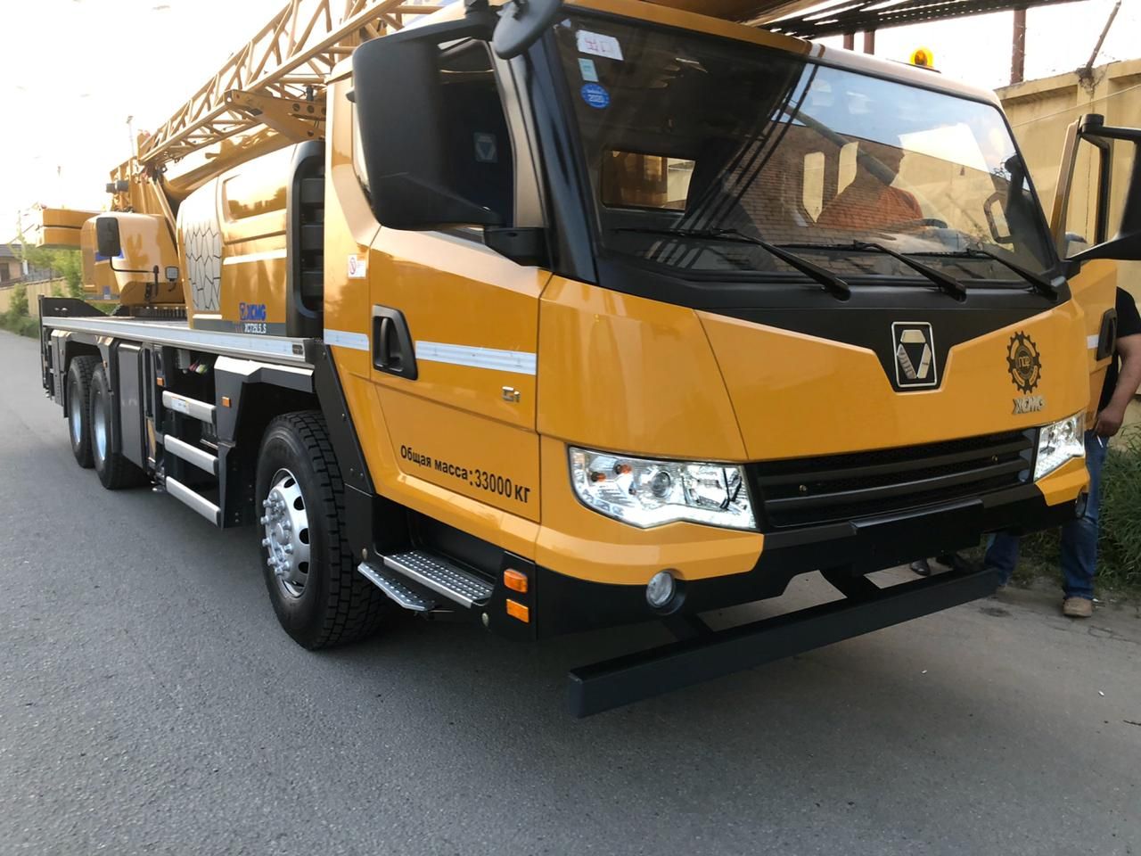 картинка Передняя фара правая KRAN XCT25L5-S от магазина Одежда+