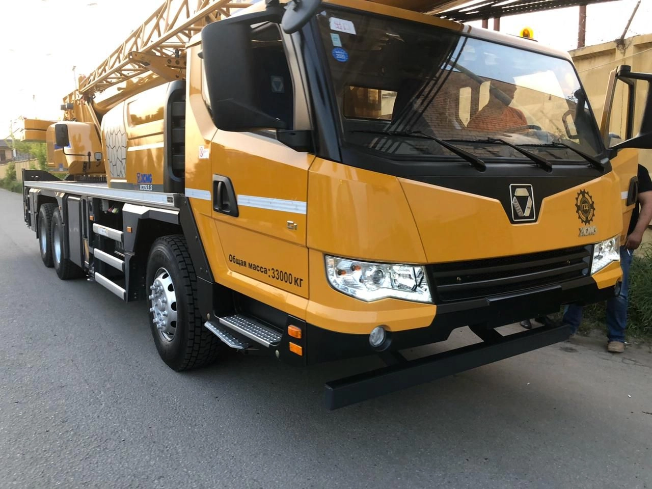 картинка Передняя фара правая KRAN XCT25L5-S