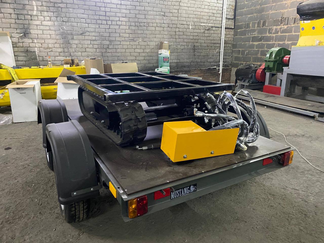 картинка Гусеничный кит набор для измельчителя дерева DH-50 от магазина Одежда+