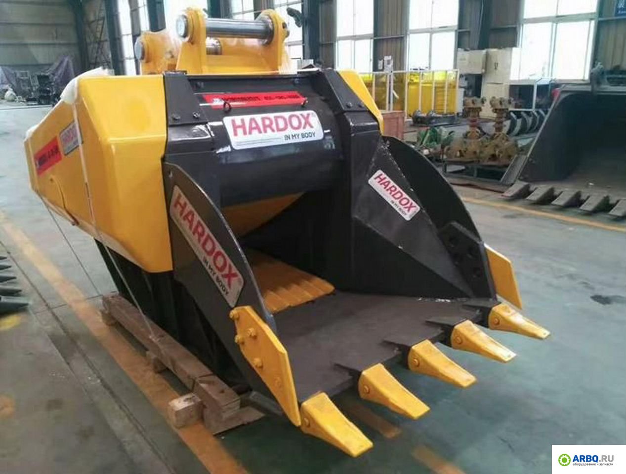 картинка Ковш гидравлический для дробления камня от магазина Одежда+