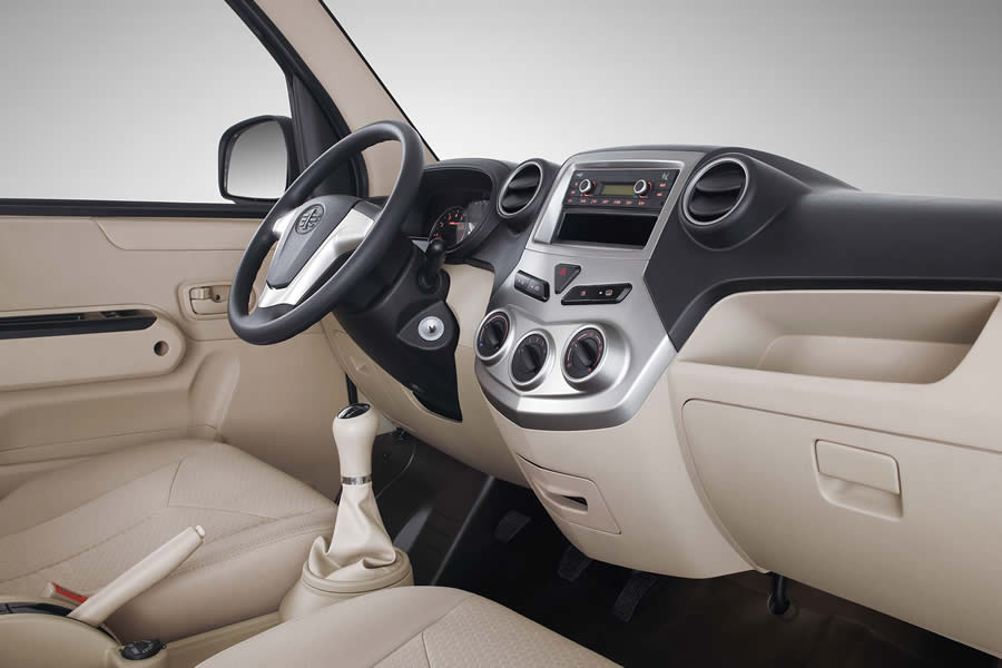 картинка FAW T80 – промтоварный фургон от магазина Одежда+