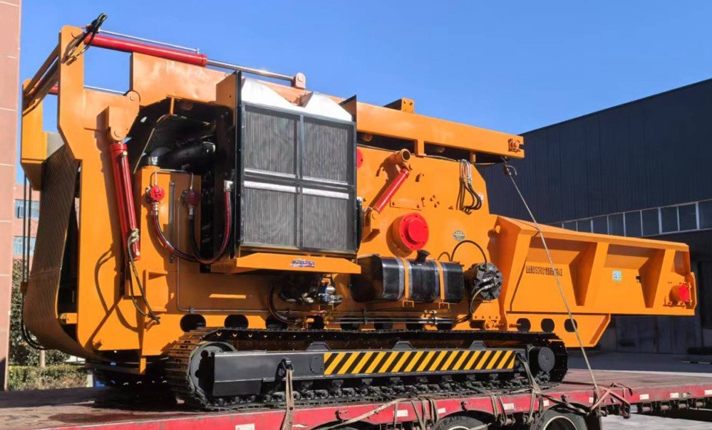 картинка Измельчитель  древесины DH-500 на гусеничном ходу от магазина Одежда+