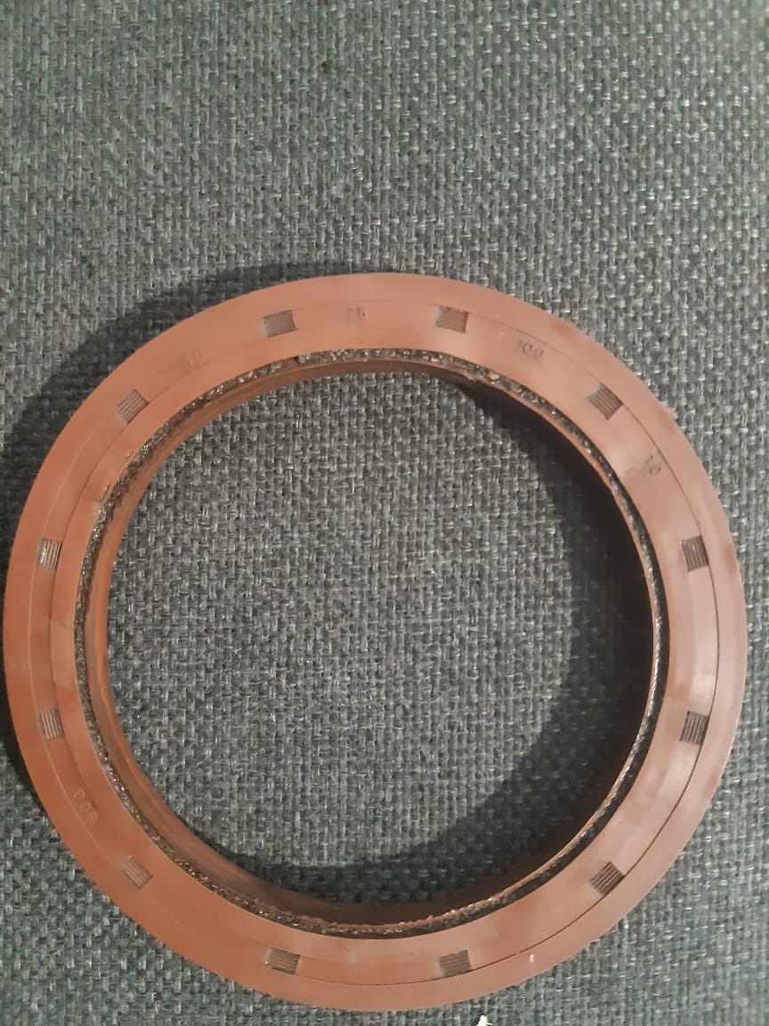 картинка Комплект сальников (3шт.) фланца КПП 5J800 KRAN QY16D от магазина Одежда+