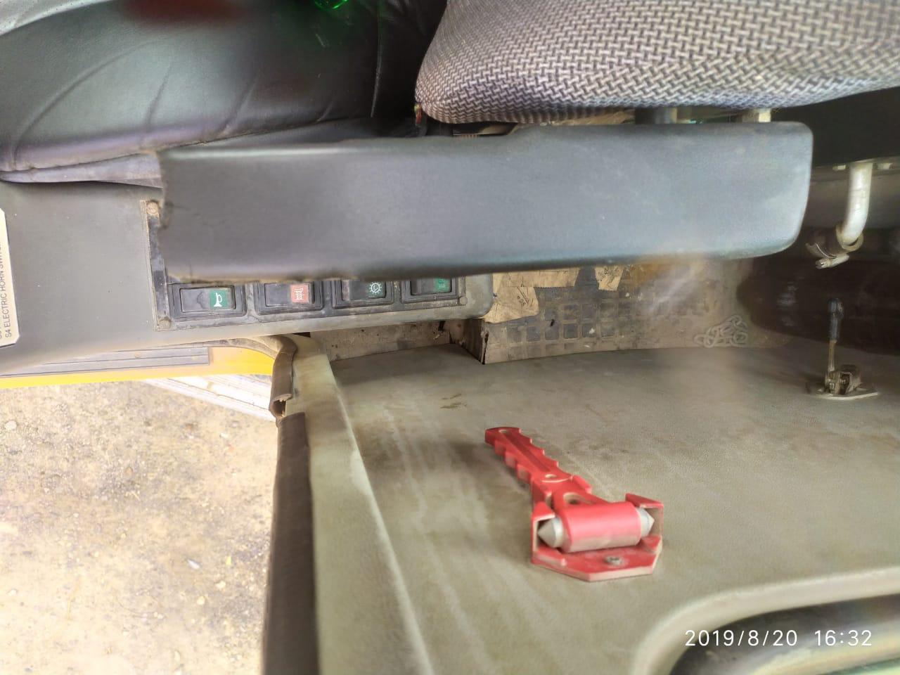 картинка Подлокотник кабины оператора  KRAN 25 от магазина Одежда+