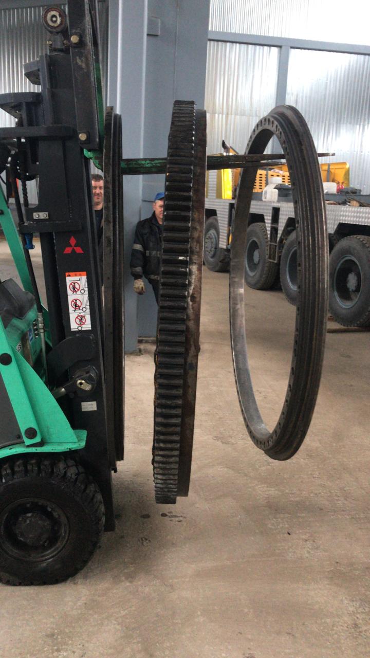 картинка Шестерня поворотная/кольцо крепления (ОПУ) оригинал KRAN QY 100k  1312516000010403E2 от магазина Одежда+