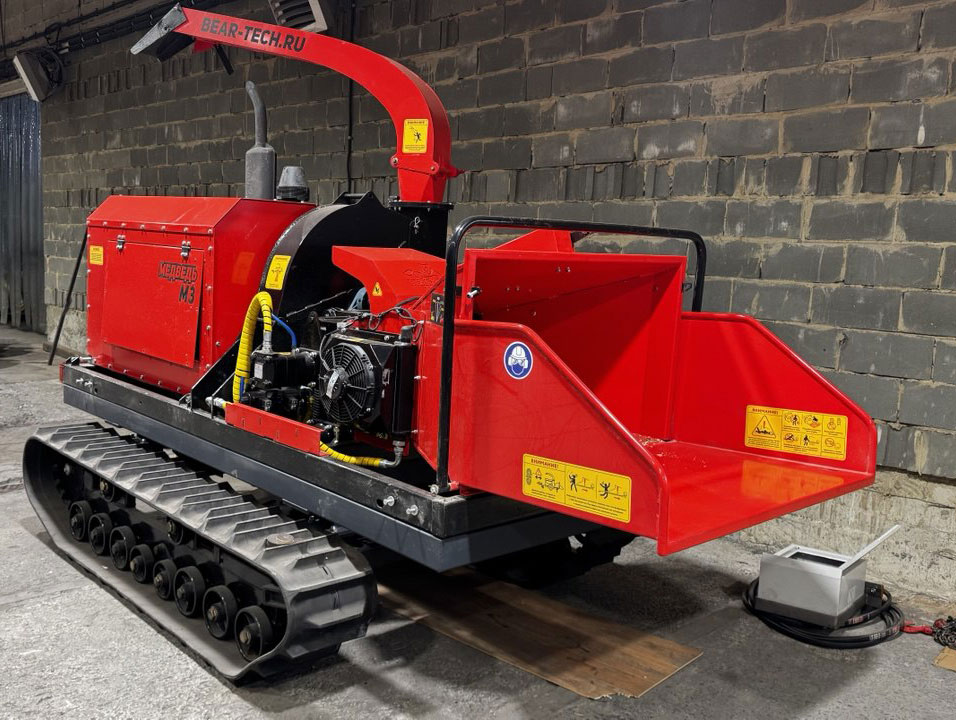 картинка Измельчитель древесины BearTech М3 на гусеничном ходу от магазина Одежда+
