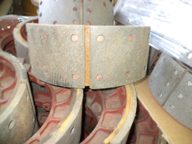 картинка Колодка тормозная барабанная передняя KRANQY25K5 от магазина Одежда+