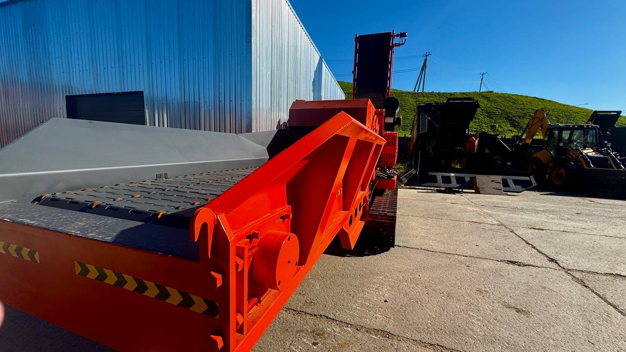 картинка Измельчитель древесины DH 500  с горизонтальной подачей на гусеничном ходу от магазина Одежда+