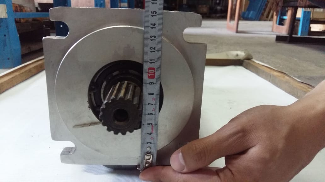 картинка Насос гидравлический 3 секционный 803000470/10100859/1304T00051 автокран QY25K от магазина Одежда+