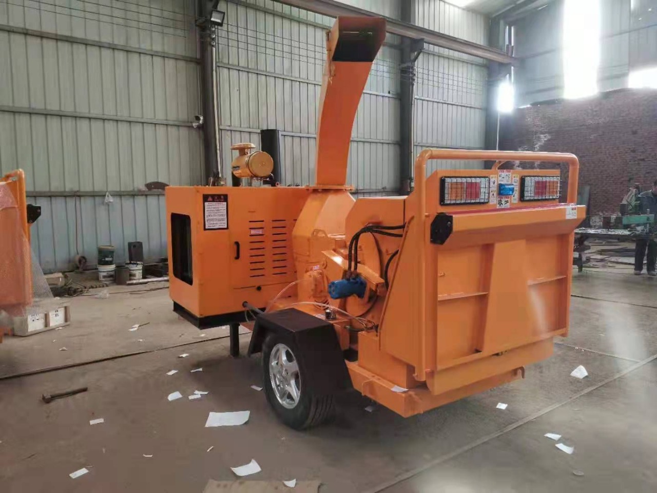 картинка Измельчитель веток и древесины DH-100 от магазина Одежда+