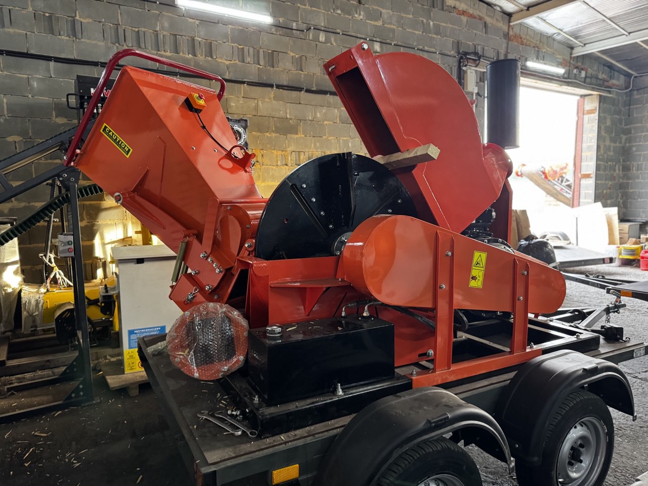 картинка Измельчитель древесины DH-80 от магазина Одежда+