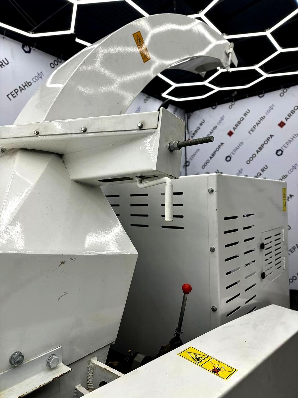 картинка Измельчитель древесины DH-220 на гусеничном ходу