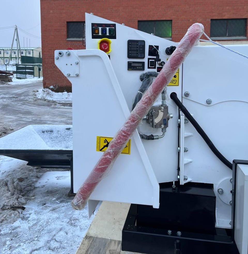 картинка Измельчитель древесины DH-100 V.2025 на гусеничном ходу  от магазина Одежда+