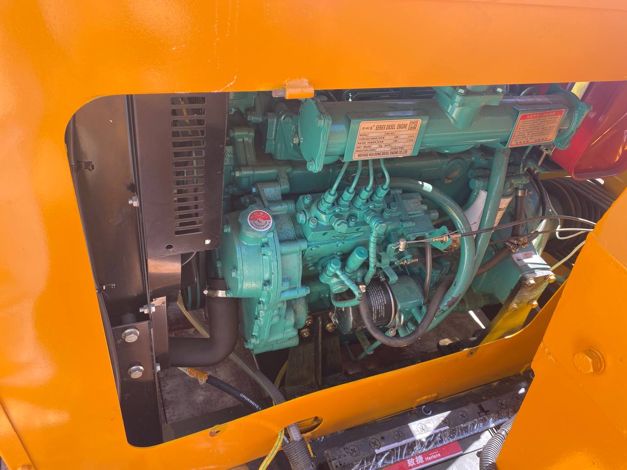 картинка Измельчитель веток и древесины DH-100 от магазина Одежда+