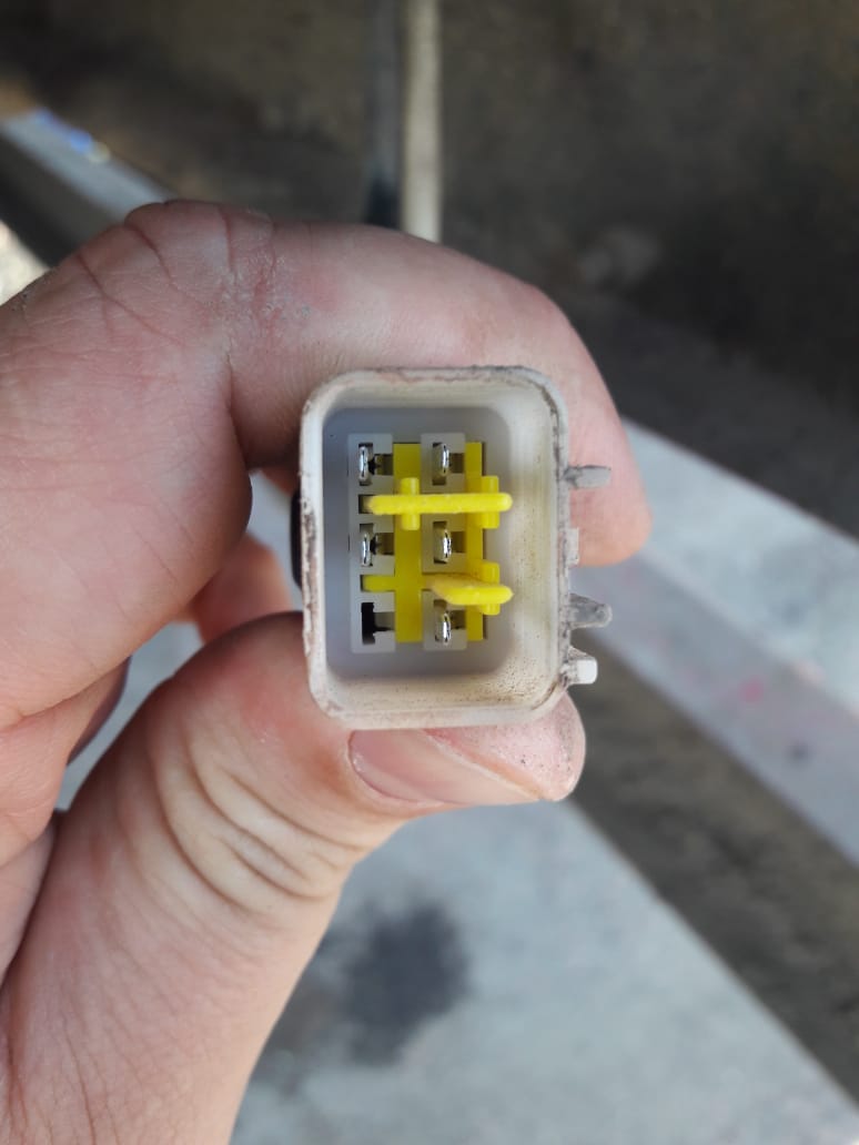 картинка Фонарь стоп-фара с широким поворотом (левая) полуприцеп FUWA от магазина Одежда+