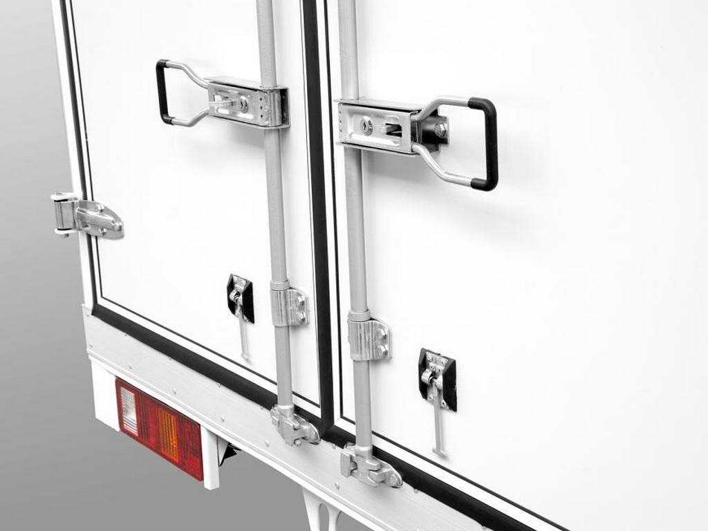 картинка FAW T80 – промтоварный фургон от магазина Одежда+