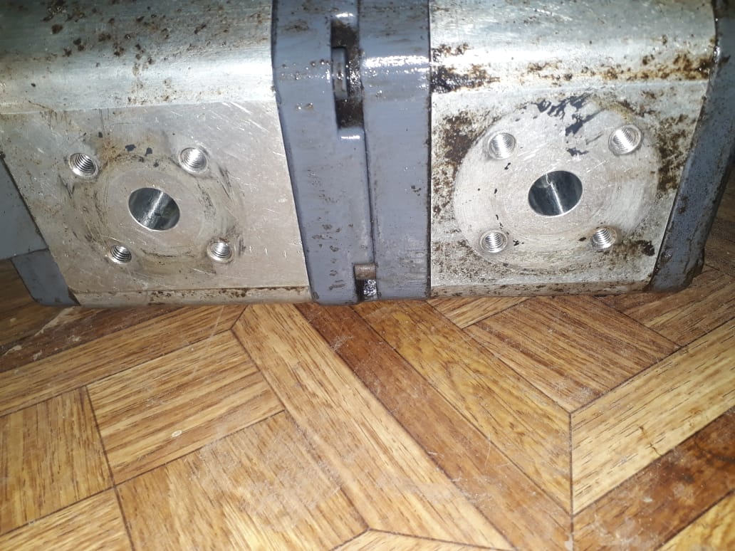 картинка Насос гидравлический 2 секционный  Rexroth A11VL0130LRDS/ 10R-NSD12K02-K KRAN QY70 от магазина Одежда+