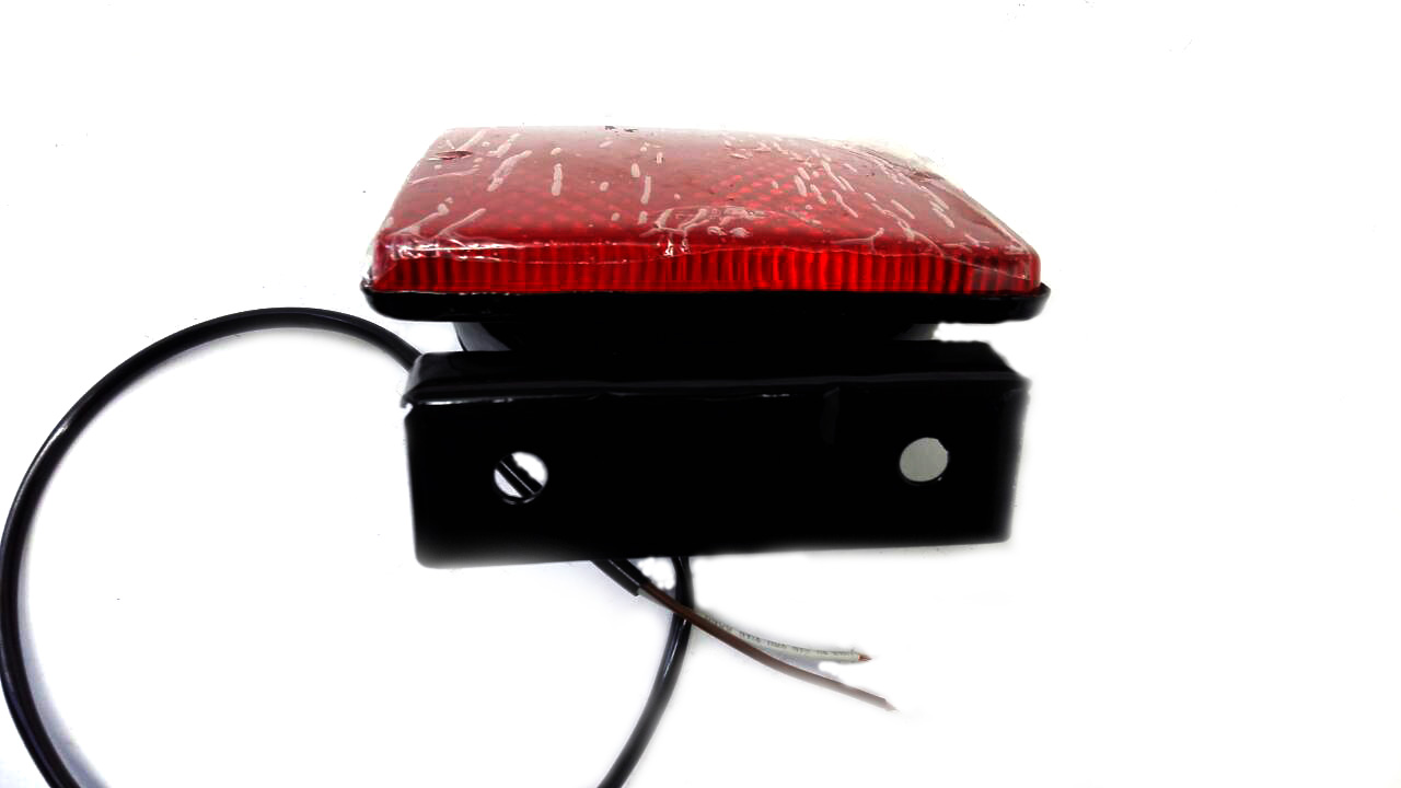 картинка Задний противотуманный фонарь /универсальный/ от магазина Одежда+