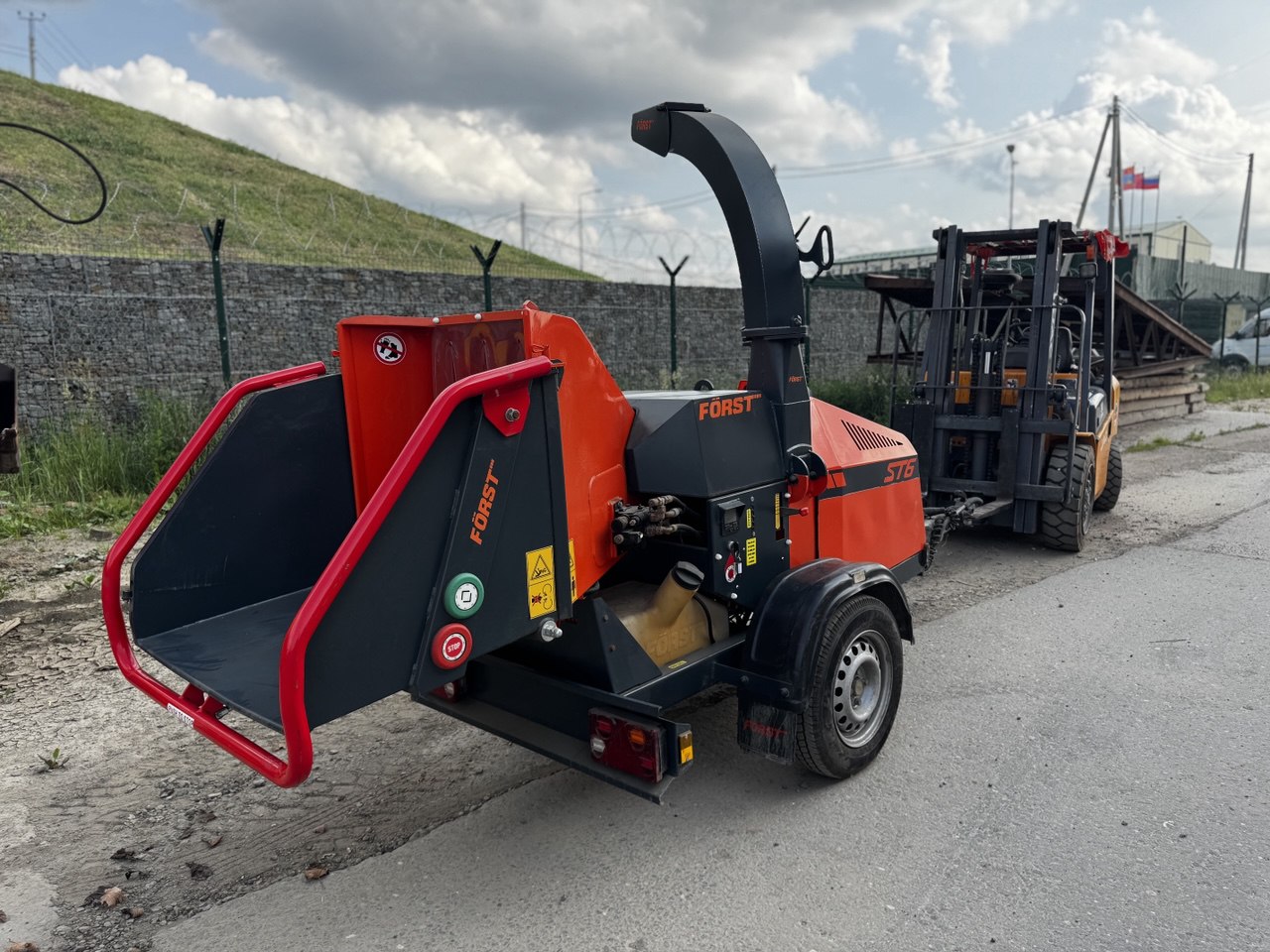 картинка Измельчитель веток Forst ST6 от магазина Одежда+