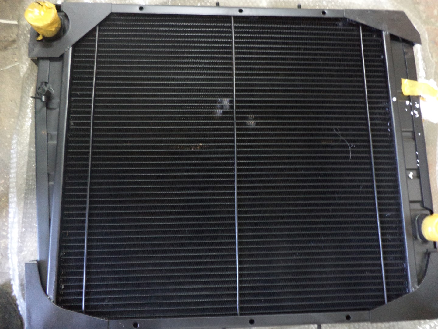 картинка Радиатор XZZX-A101 11411759 Автокран KRAN QY25K, 25K5 от магазина Одежда+