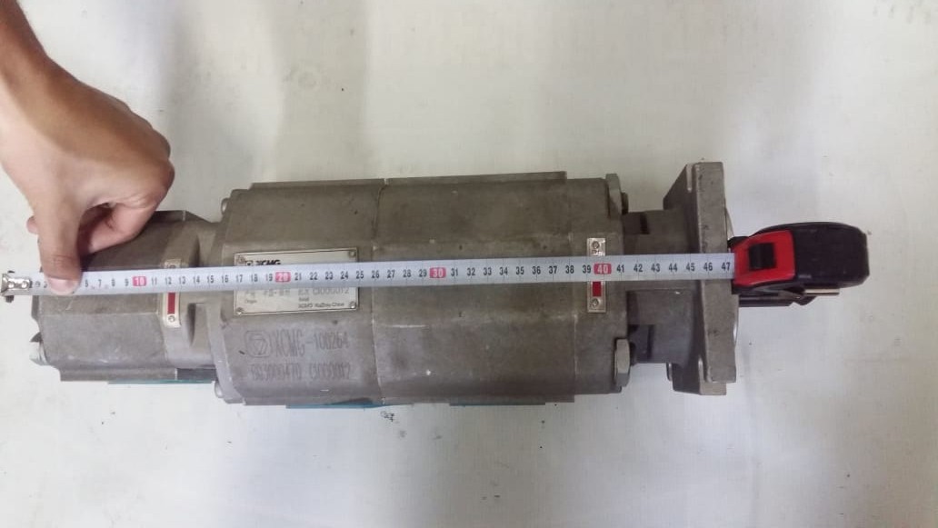 картинка Насос гидравлический 3 секционный 803000470/10100859/1304T00051 автокран QY25K от магазина Одежда+