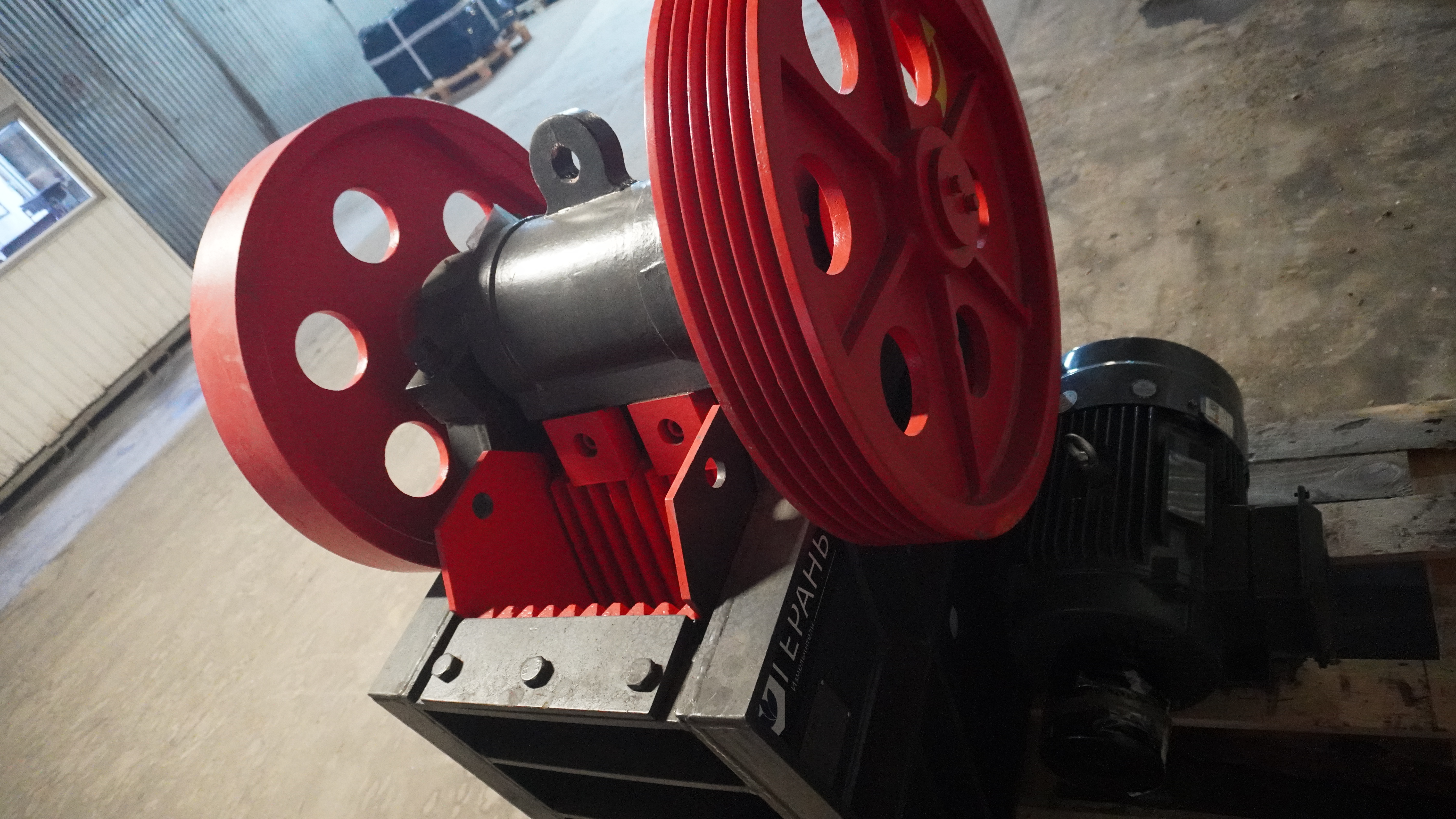 картинка Дробилка щековая PE-150х250 от магазина Одежда+