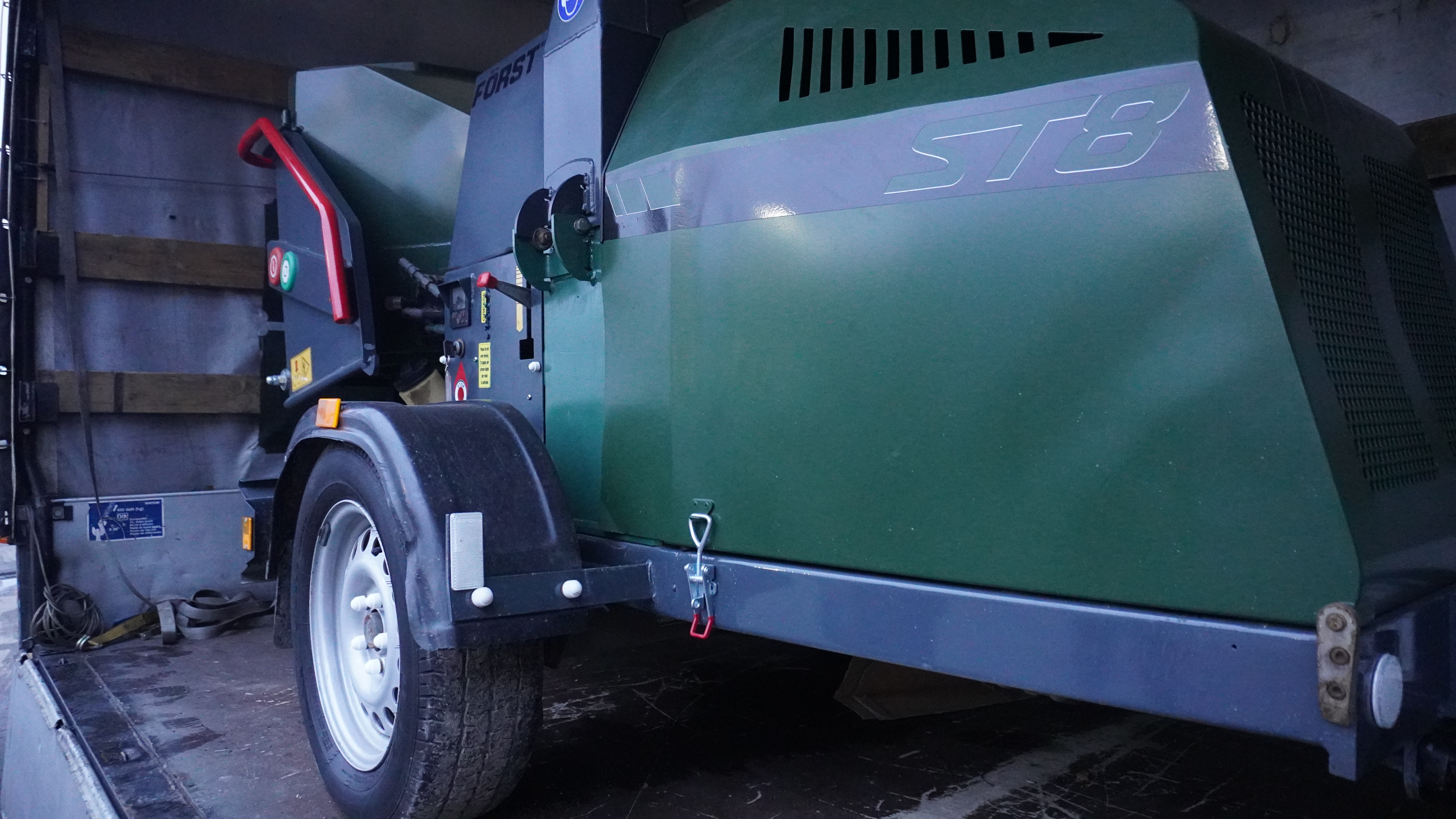 картинка Измельчитель веток Forst ST8 от магазина Одежда+