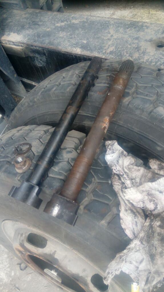 картинка Тормозной вал 80945003 ступицы заднего моста, 19 шлицев от магазина Одежда+