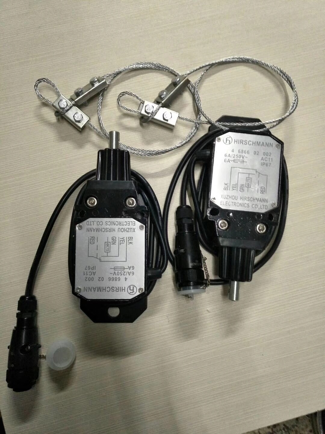 картинка Концевой выключатель 803601667 PAT /автокран/ от магазина Одежда+