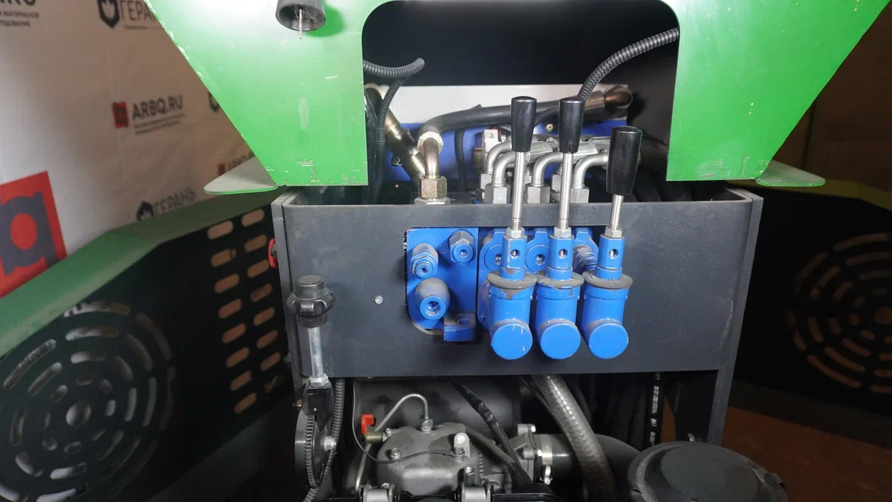 картинка Мобильный измельчитель щековый Upsen U-JC425 от магазина Одежда+