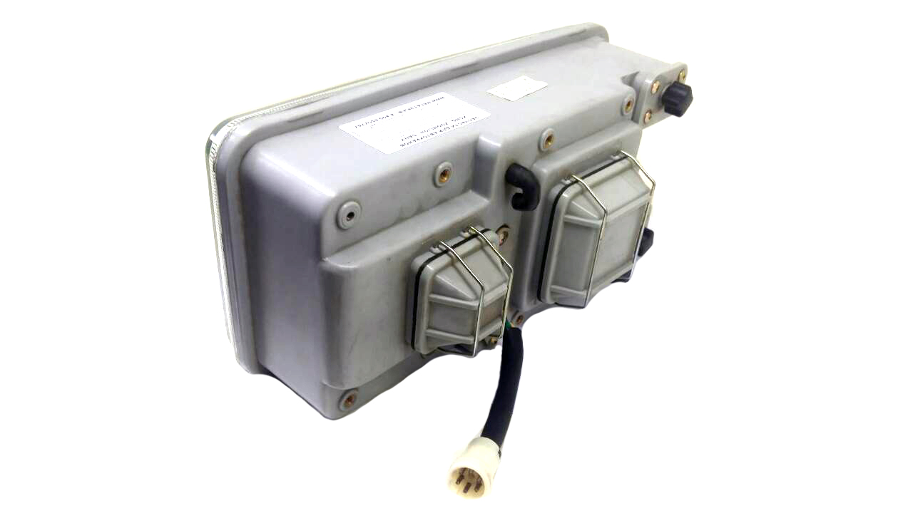 картинка Фара передняя правая автокран SANY 2008 г. в. от магазина Одежда+