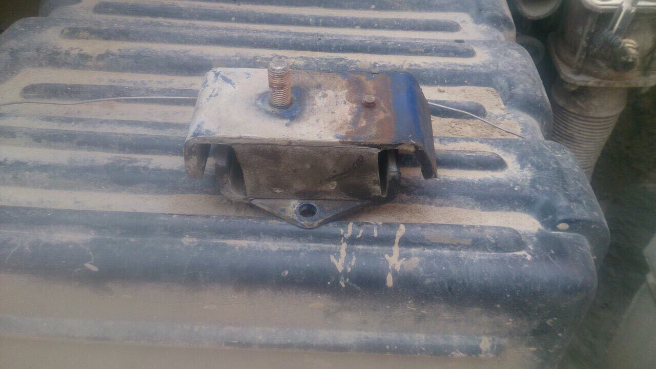 картинка Подушка крепления двигателя D33-009-01a+D KRAN QY25K5 от магазина Одежда+