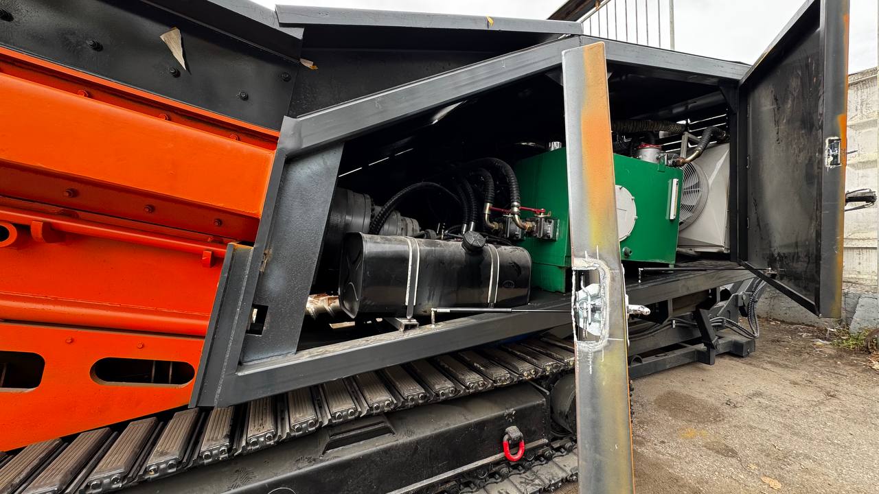 картинка Промышленный шредер гусеничного типа  U-MS250 от магазина Одежда+