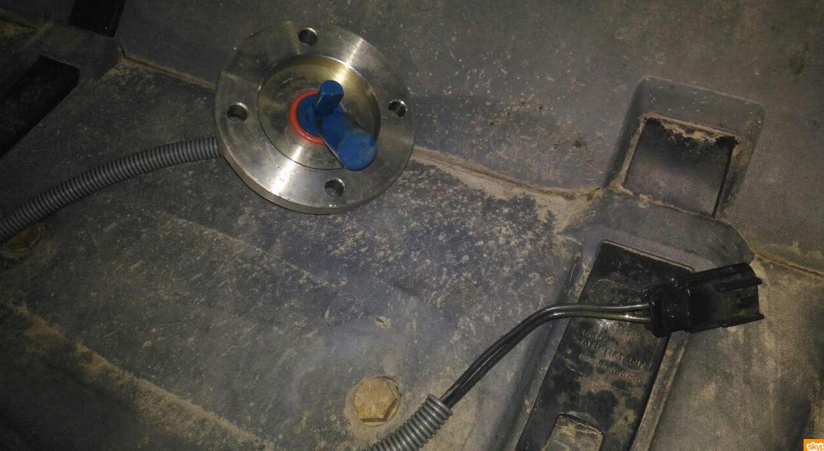 картинка Датчик уровня антифриза KRAN QY200K от магазина Одежда+