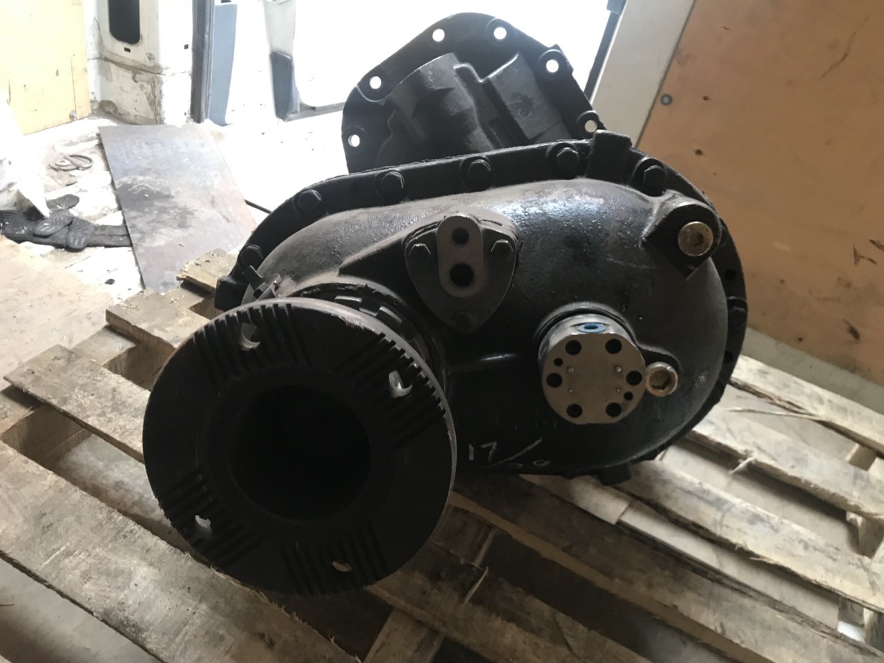 картинка Редуктор среднего моста 17*29 XZZX-D102 800307062 12070613 от магазина Одежда+