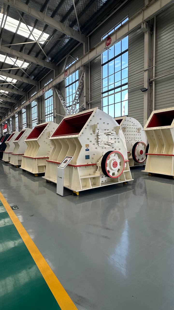 картинка Щековая дробилка PE200x300 от магазина Одежда+