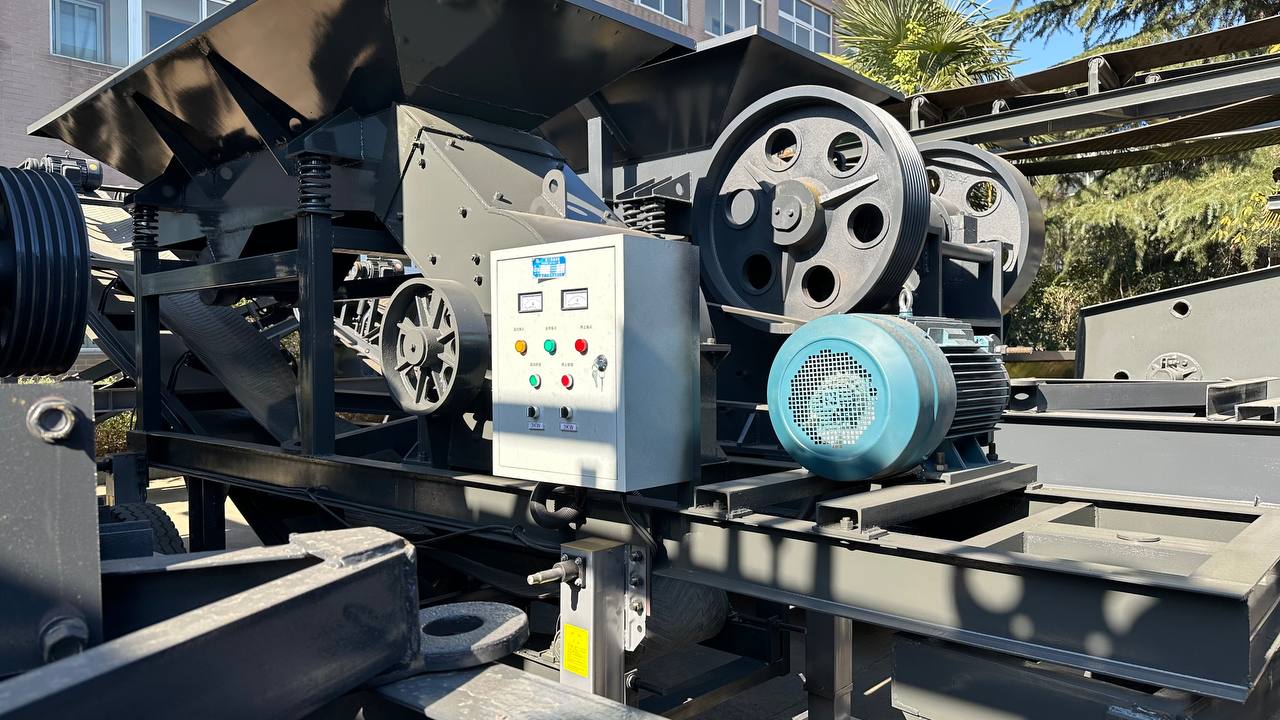 картинка Агрегат дробления с электродвигателем и щековой дробилкой PE-400x600