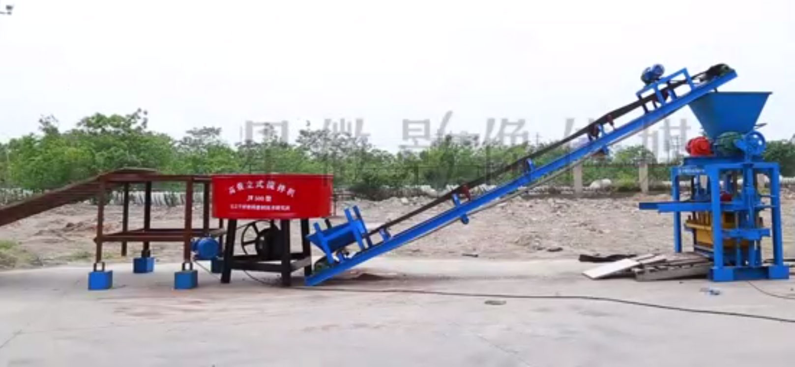 картинка Машина по производству пескоблоков QTJ4-40A от магазина Одежда+