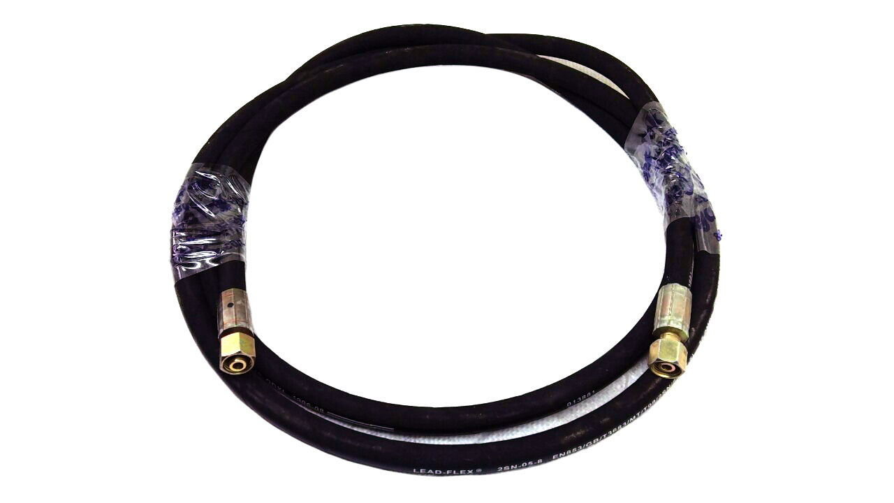 картинка Трубка гидравлики пятой опоры KRAN 30K /двигатель D911A058204 от магазина Одежда+