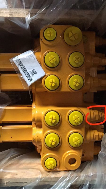 картинка Гидрораспределитель XZZX-B201 803000400 11101178/11101421 / KRAN QY25К-II/QY30 K5-1 от магазина Одежда+