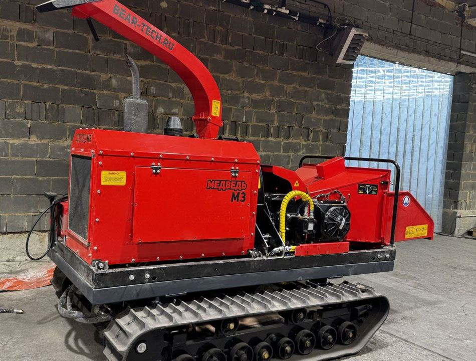 картинка Измельчитель древесины BearTech М3 на гусеничном ходу от магазина Одежда+