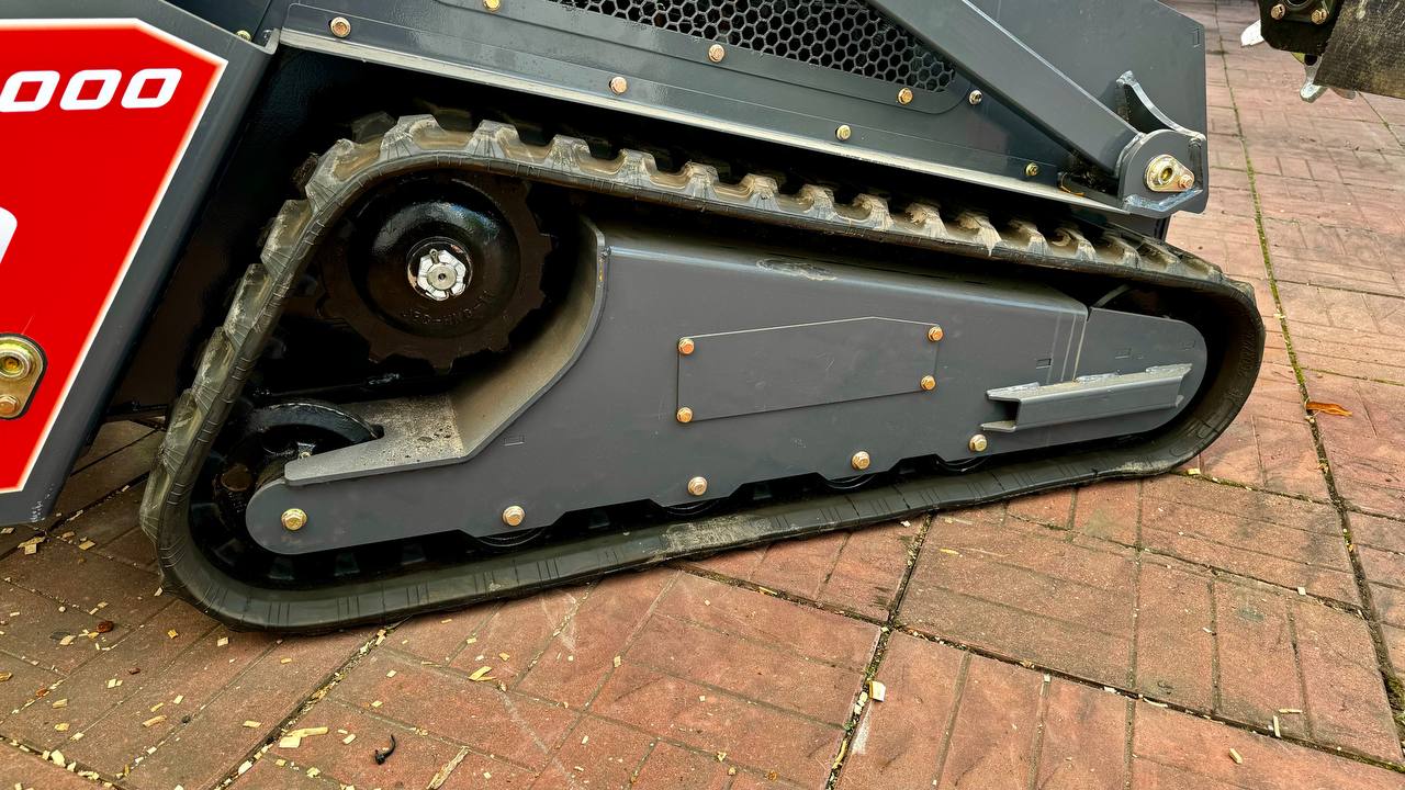 картинка Измельчитель пней Kubota DC-30 от магазина Одежда+