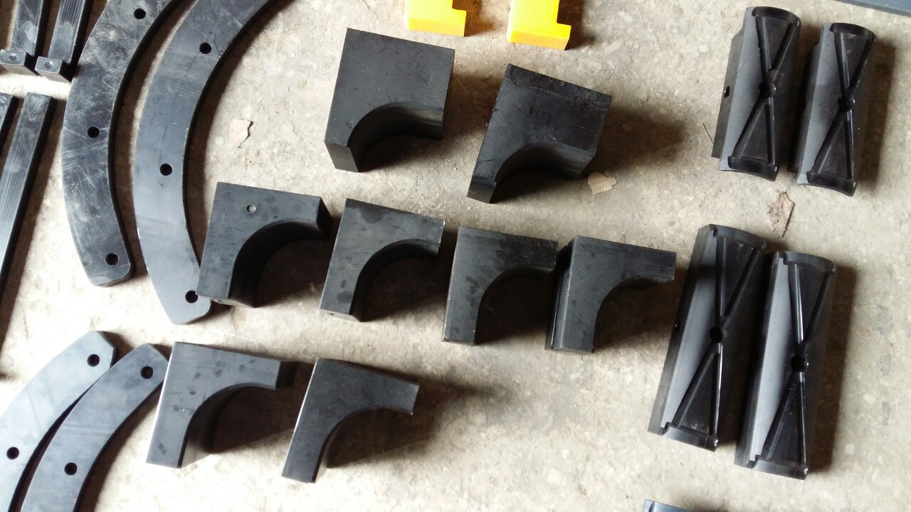 картинка Направляющие, ползуны на стрелу автокрана KRAN QY50K комплект, оригинал от магазина Одежда+